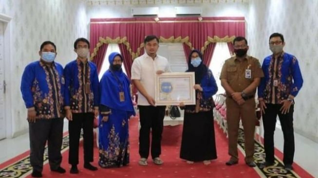 Pemkab Dharmasraya Terima Penghargaan dari BPS Pusat