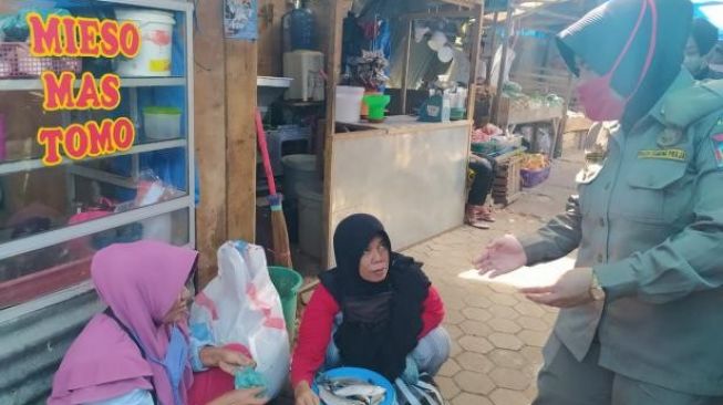 Kasus Covid-19 di Padang Meningkat, Satpo PP Turun ke Jalan