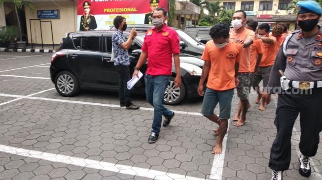 Buntuti Pengendara yang Bannya Bocor, 4 Pemuda di Jogja Curi Sepeda Motor