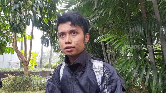 Putra almarhumah Omaswati alias Omas, Muhammad Rizky Dioambiah [Suara.com/Herwanto]