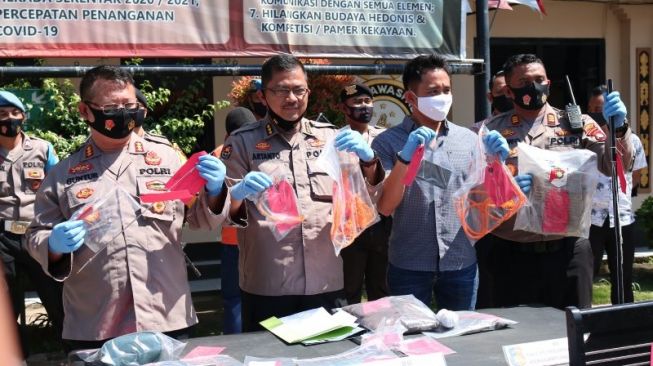 Jasad Linda Digantung ke Ventilasi, Sempat ML Sebelum Mati Dicekik Pacar