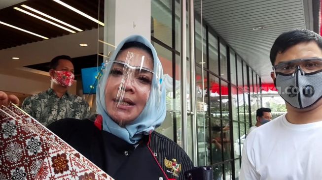 Ibu Nagita Slavina Klarifikasi Soal Beli Tanah 4000 Meter di Andara