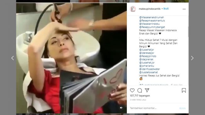 Seorang wanita bikin pegawai salon kesal saat perawatan rambut. (Instagram/@makeupindocantik)