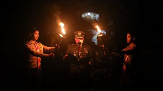 Kenang Jasa Pahlawan, Pemkot Bukittinggi Gelar Apel Tengah Malam di TMP