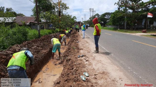 Program Padat Karya Tunai (PKT) Bangka Belitung. (Dok : PUPR). 