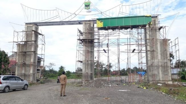 Inspektorat Padang Pariaman Pantau Pembangunan Gerbang Asrama Haji Sumbar