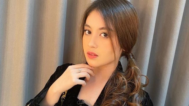 Namanya Dicatut Akun Palsu, Nabilah Ayu: Semoga Gak Dibuat Aneh-aneh