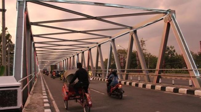 Jembatan Bacem Hingga Setan Merah, Ini 7 Mitos Seputar Sungai Bengawan Solo