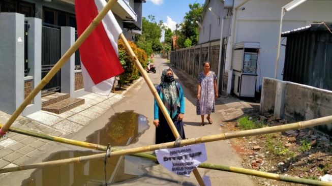 Satu Keluarga Positif Corona, Aparat Desa Tutup Akses Wilayah