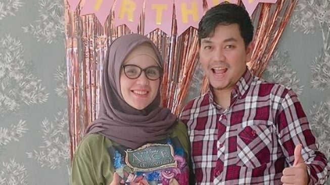 Istri Belum Mau Bagikan Foto Terbaru Indra Bekti Usai Operasi, Begini Alasannya