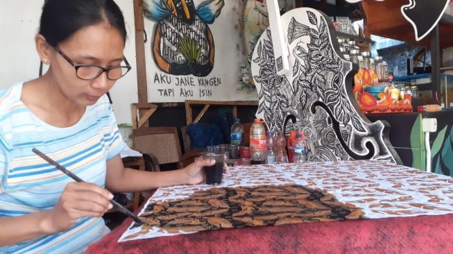 Gagas Kampung Batik Manding, Guntur Naikkan Pamor Batik di Era Digital