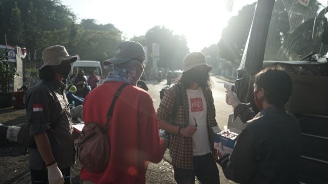 Protokol Kesehatan di Gunung Papandayan (Suara.com/Lilis)