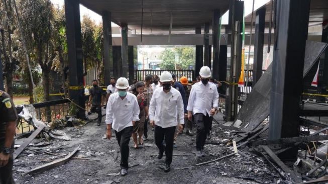 Kabareskrim Tinjau Proses Olah TKP Kebakaran di Gedung Kejagung RI