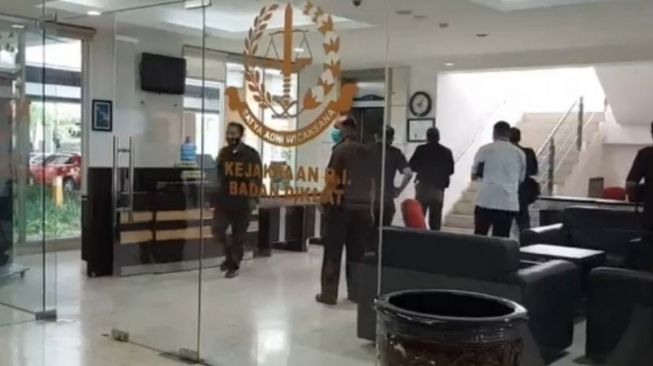 Gedung Terbakar, Begini Hari Pertama Pegawai Kejagung Pindah Kantor