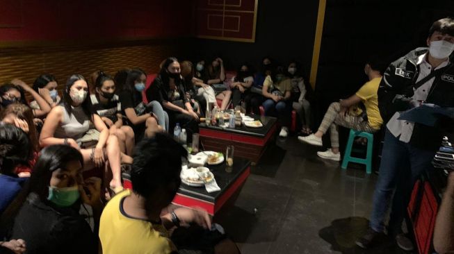 Kasus Baru! Gisel Terjerat Kasus Perdagangan Orang di Karaoke Venesia BSD