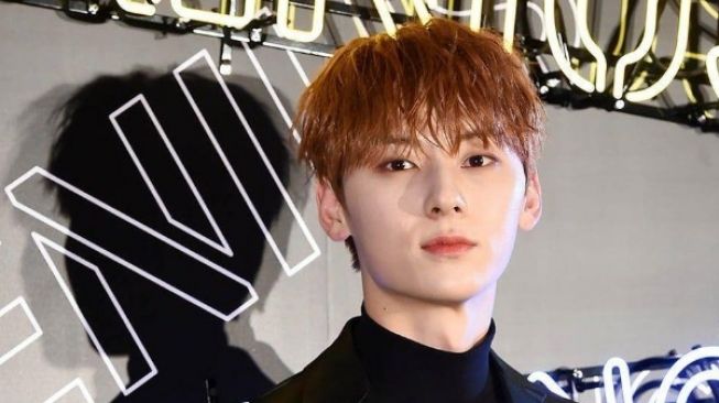 Minhyun NU'EST Positif Covid-19, Alami Gejala Demam Hingga Sakit Tenggorokan