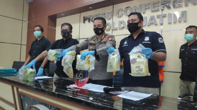 Polisi Gagalkan Peredaran 8,4 Kg Sabu di Surabaya