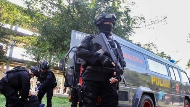 Densus 88 Gerebek Indekos di Malang, Terduga Teroris Diamankan