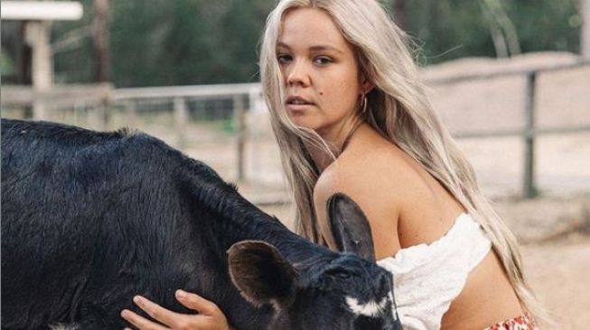 Menganut Gaya Hidup Vegan, Model Ini Malah Tertangkap Mencuri Babi dan Ayam