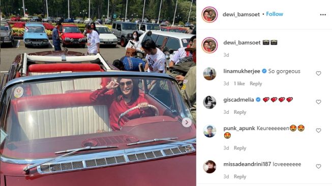 Istri Bamsoet pose di atas mobil klasik (Instagram)