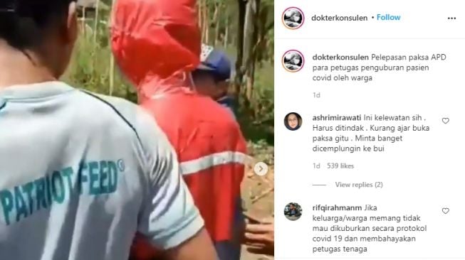 Viral, Warga Paksa Petugas Lepas APD Saat Makamkan Jenazah Pasien Covid-19