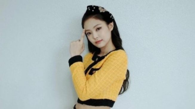 Pakaian Termahal Jennie BLACKPINK. (Koreaboo)