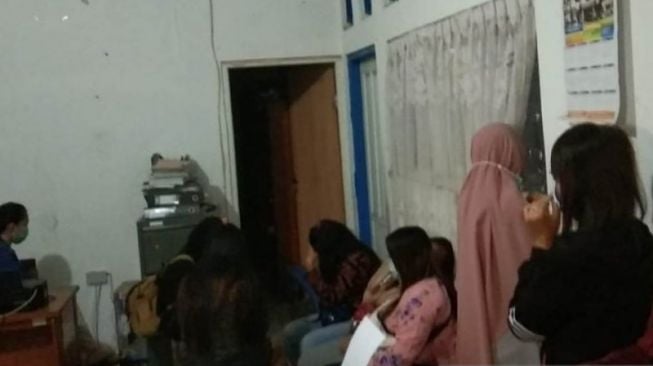 Gelar Razia, Satpol PP Cianjur Ciduk 8 Pasangan Mesum di Hotel