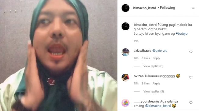 Vokalis Bravesboy, Bimacho memperagakan karakter Bu Tejo di Instagram. - (Instagram/@bimacho_bstrd).