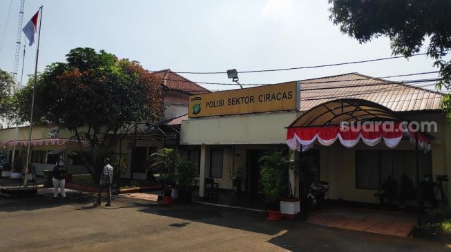 Dobel Apes usai Digebuki Anak Jalanan, Cerita Indra Malah Diminta Uang Rp2,5 Juta saat Bikin Laporan di Polsek Ciracas