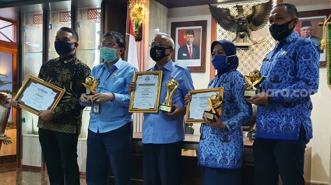 Layani Masyarakat dengan Baik, Bank Bantul Dapat Penghargaan Top BUMD