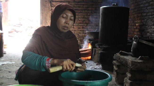 Belajar Ikhlas dari Mbah Illah, Juru Masak Santri Penghafal Al-Qur'an Patuk