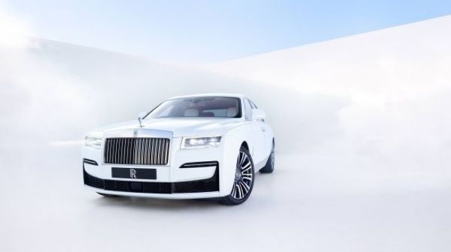 Rolls-Royce Ghost  dalam World Premiere (1/9/2020) [Rolls-Royce Press Club].