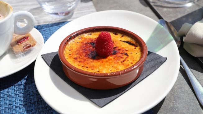 Mudah, Begini Cara Membuat Dessert Creme Brulee Mewah Rasa Bintang Lima