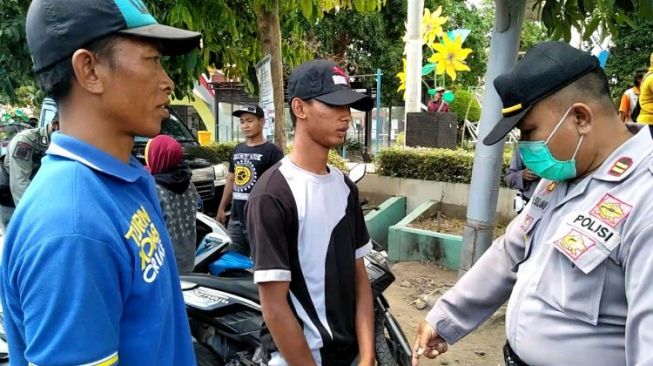 100 Warga Asembagus Tak Pakai Masker 'Tertangkap Basah' Petugas Gabungan