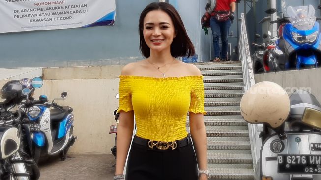 Unggah Foto di Bandara, Perut Wika Salim Lagi-lagi Bikin Warganet Salfok