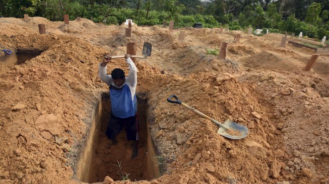 Penggali Kubur Pekanbaru Sebut Sehari Makamkan 15 Jenazah Covid-19