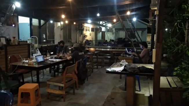 Sejak diberlakukan SE Walikota tentang pembatasan aktivitas warga pada malam hari, kafe-kafe di Kota Tepian sepi pengunjung