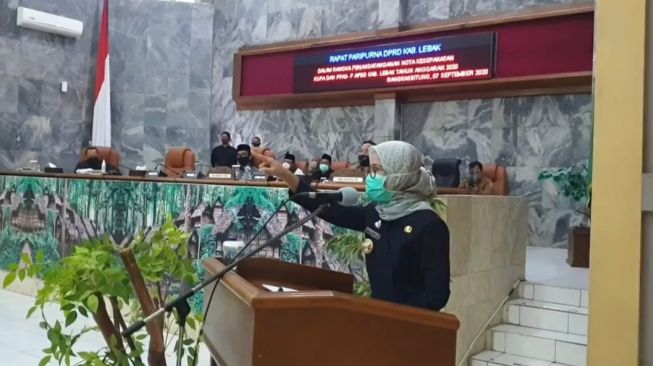 Bupati Iti Luapkan Amarah Pada Anggota DPRD, Gegara Masalah Ketua DPRD