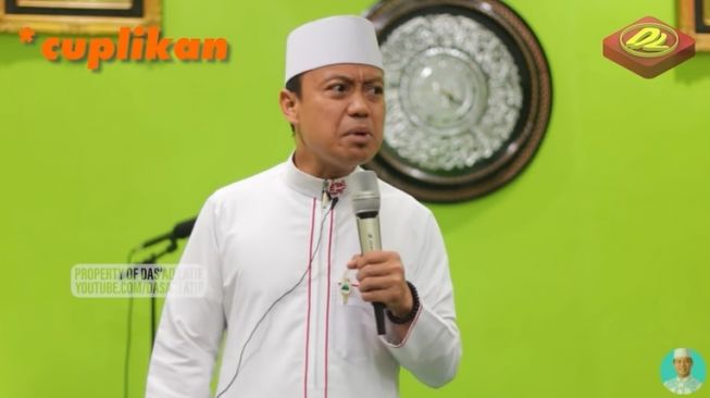 Ceramah Ustaz Dasad Latif soal Kenapa Masjid Ditutup tapi Pasar Masih Buka