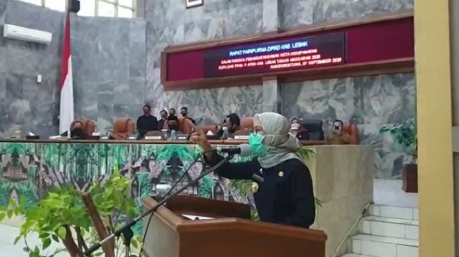 Lebak Iti's regent, Octavia Jayabaya, was furious.  (ist)