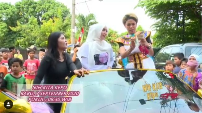 Roro Fitria menjelaskan kondisi pajak mobilnya yang baru saja dilunasi. - (Instagram/@roro.fitria1989)