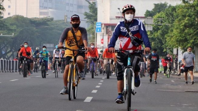 Dirangkul dan Ditempel Pisau, Viral Pesepeda Dibegal Perampok di Kuningan