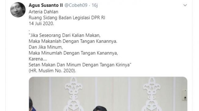 Tangkapan layar cuitan Agus Susanto soal cara minum Arteria Dahlan. (Twitter/@Cobeh09)