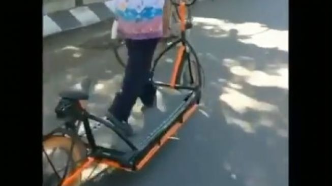 Gokil! Sepeda Rasa Treadmill, Bersepeda Tanpa Mengayuh Ini Bikin Melongo