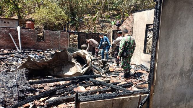 Gegara Tabung Gas 3 kg Bocor, Rumah Yatimah Ludes Dilalap Si Jago Merah