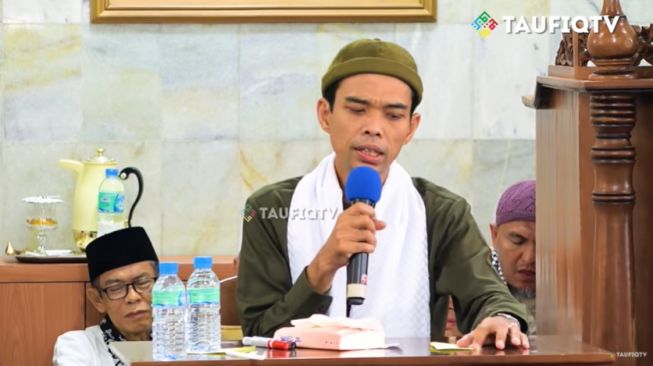 Tangkapan Layar Pengakuan Ustaz Abdul Somad Ogah Jadi Presiden (YouTube/@TaufiqTV).