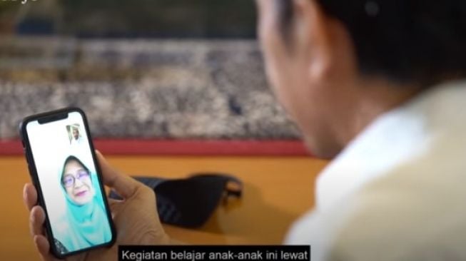 Cerita Buk Rika Guru Viral Video  Call  dengan Jokowi 