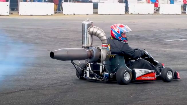 Pria Ini Nekat Jejalkan Mesin Jet ke Go Kart, Bisa Tembus 200 Km/Jam?