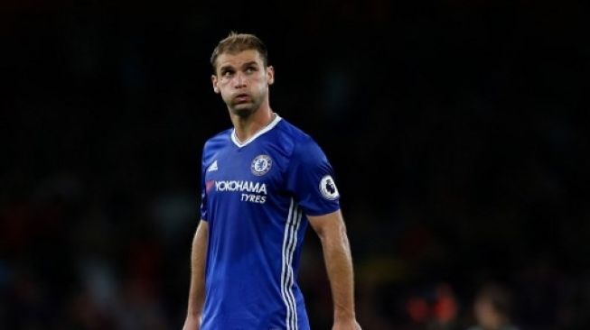 Branislav Ivanovic memperkuat Chelsea di pertandingan Liga Premier Inggris. [AFP]