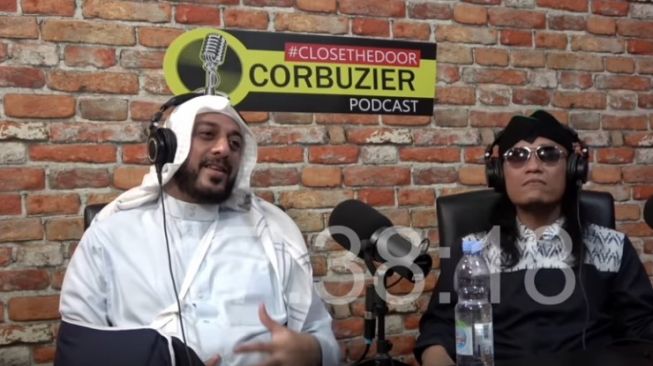 Syekh Ali Jaber dan Gus Miftah di podcast Deddy Corbuzier.